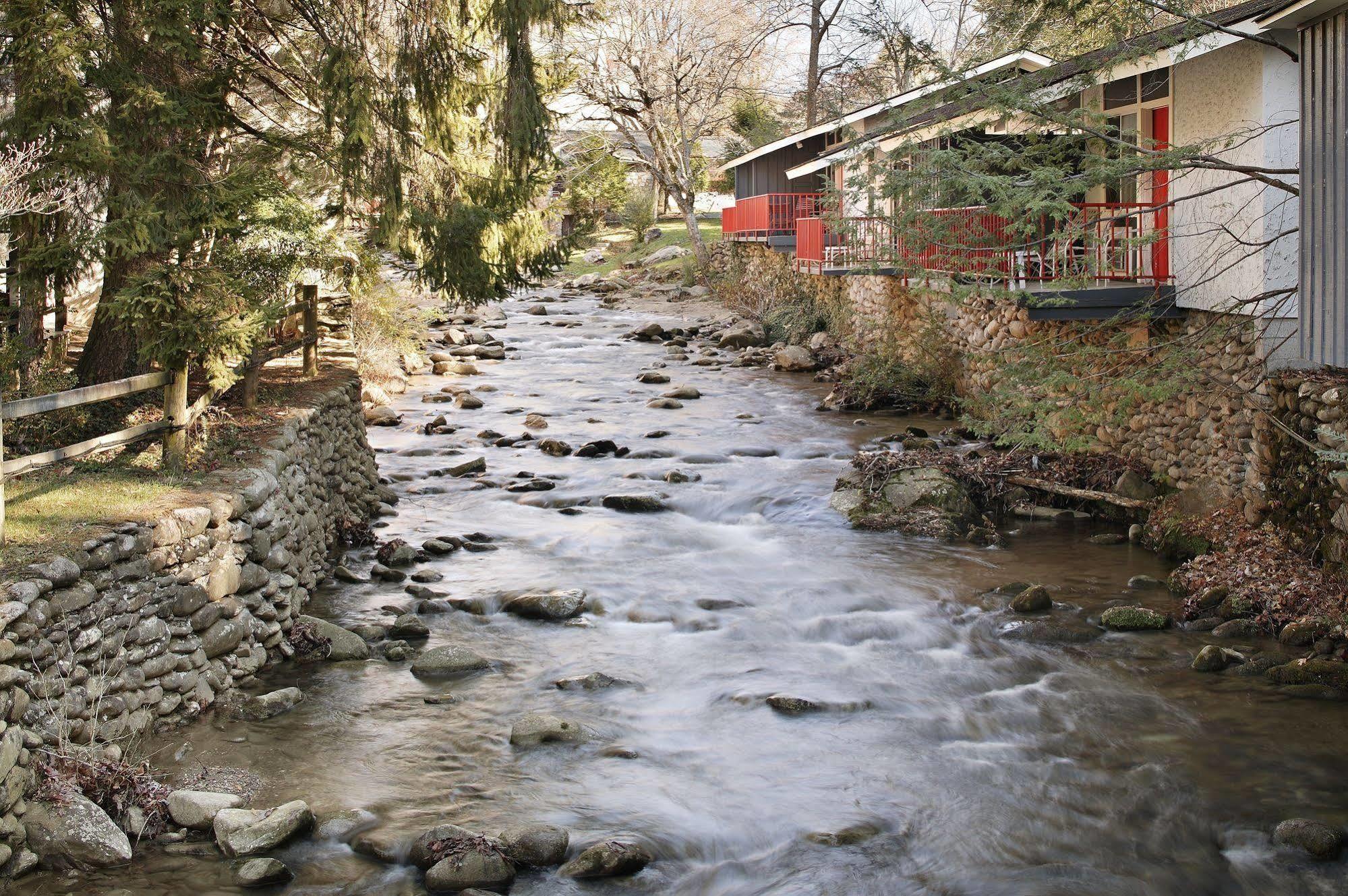 Zoders Inn And Suites Gatlinburg Ngoại thất bức ảnh